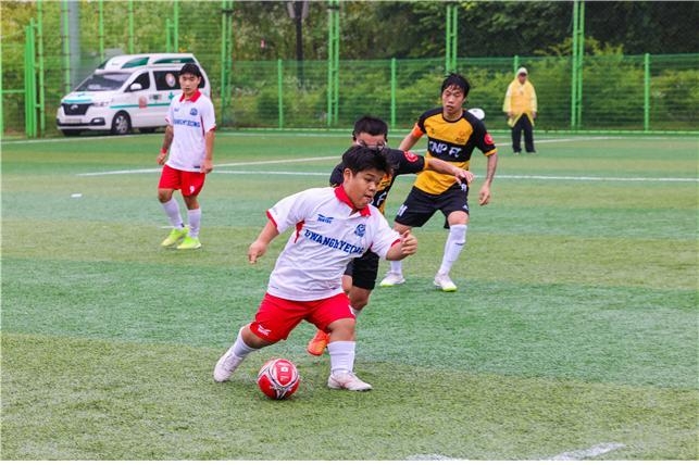 21일 평택시 안중레포츠공원 축구장에서 열린 '제7회 경기도어울림체육대회 2025 평택' 풋살 경기 모습. (사진=경기도장애인체육회 제공)