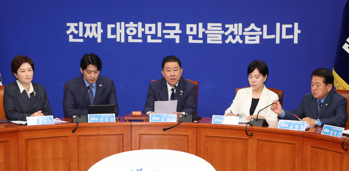 김병기 더불어민주당 당대표 직무대행 겸 원내대표가 23일 국회에서 열린 최고위원회의에서 발언하고 있다. (사진=연합뉴스)