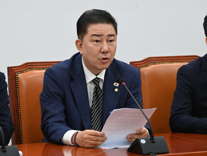 김병기 더불어민주당 당대표 직무대행 겸 원내대표가 24일 국회에서 열린 원내대책회의에서 발언하고 있다. (사진=옥지훈 기자)