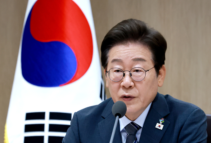 이재명 대통령이 24일 서울 용산 대통령실 청사에서 국무회의를 주재하고 모두 발언하고 있다. (사진=연합뉴스)