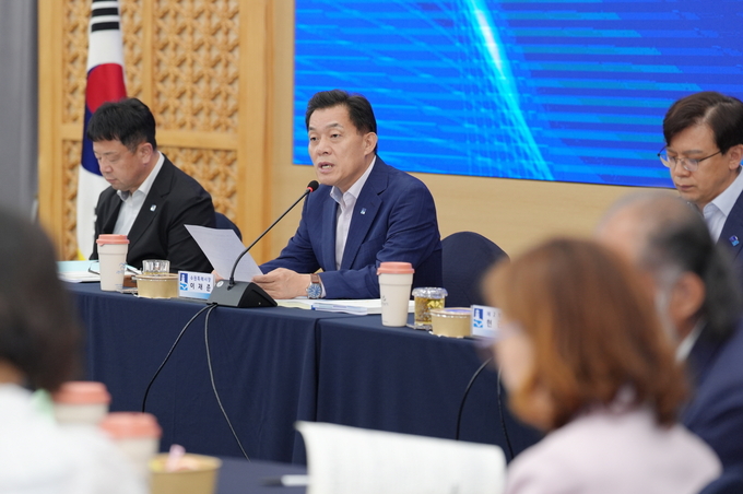 이재준 수원시장이 지난 24일 열린 '국정과제 대응 TF 전체회의'에서 발언하고 있다. (사진=수원시 제공)