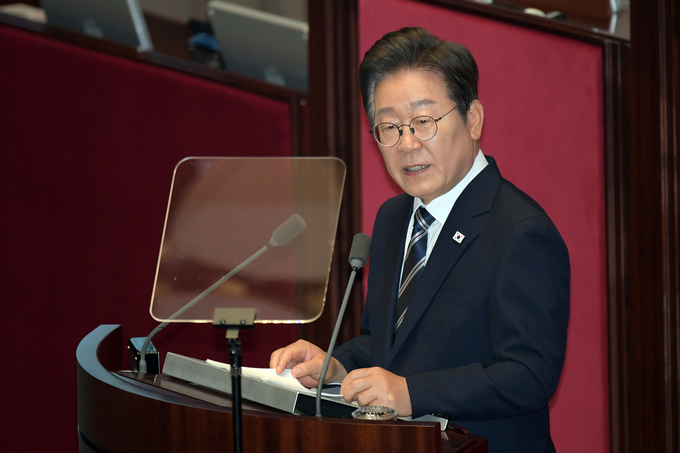 이재명 대통령이 26일 국회 본회의장에서 정부의 2차 추가경정예산안 제출과 관련해 첫 시정연설을 하고 있다.(사진=연합뉴스)