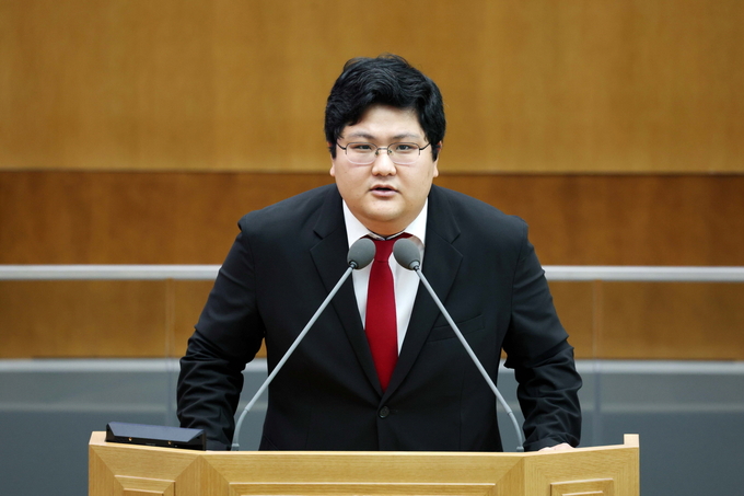 오창준(국힘·광주3) 경기도의원이 지난 27일 경기도의회 본회의장에서 열린 제384회 정례회 본회의에서 5분 자유발언을 하고 있다. (사진=경기도의회 제공) 