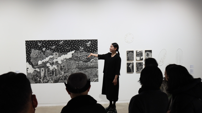 수어 해설 운영 전경. (사진=수원시립미술관 제공) 