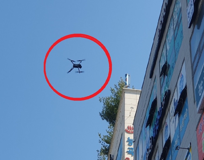  드론, 인공지능 기반 옥외광고물 안전점검 현장. (사진=시흥시 제공)
