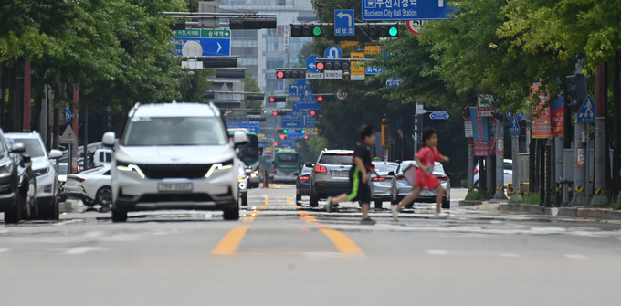 지난해 폭염과 열대야 날씨를 보인 부천시 일대에서 아지랑이가 피어오르고 있다. (사진=옥지훈 기자)