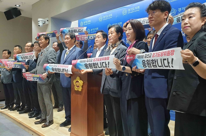 김선교(여주양평) 국민의힘 국회의원이 9일 경기도의회 브리핑룸에서 기자회견을 열고 차기 국민의힘 경기도당 위원장 선거 후보 출마의 변을 밝히고 있다. (사진=나규항 기자)