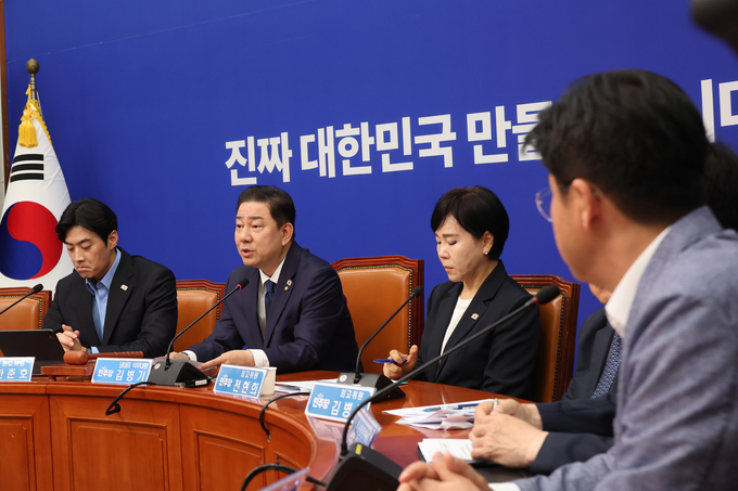 김병기 더불어민주당 당대표 직무대행 겸 원내대표가 9일 국회에서 열린 최고위원회의에서 발언하고 있다. (사진=연합뉴스)