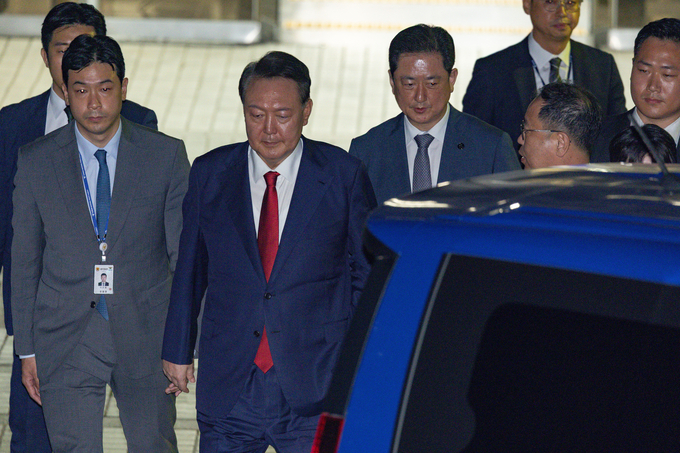  지난 9일 윤석열 전 대통령이 서울 서초구 서울중앙지법에서 열린 구속 전 피의자 심문(영장실질심사)이 끝난 뒤 법원을 떠나고 있다. (사진=연합뉴스)