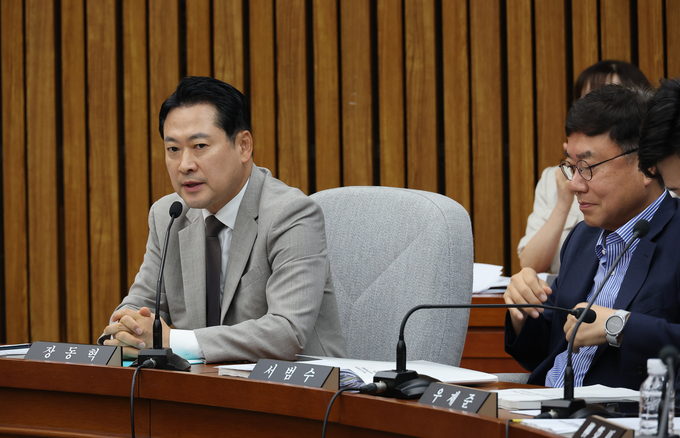지난 14일 국회에서 김상환 헌법재판소장 후보자에 대한 인사청문회 실시계획서 채택의 건 등을 의결하기 위해 열린 인사청문특별위원회 전체회의에서 국민의힘 간사인 장동혁 의원이 발언하고 있다. (사진=연합뉴스)