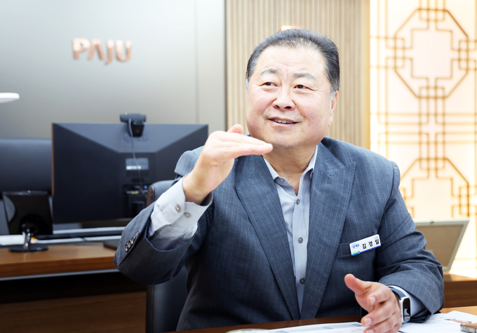 김경일 파주시장이 교통약자들을 위한 폭넓은 정책을 펼치면서 시민들의 발걸음이 가벼워지고 있다. (사진=파주시 제공)<br>
