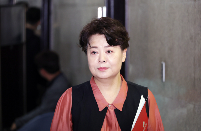 윤희숙 국민의힘 혁신위원장이 17일 국회 본청으로 들어서고 있다. (사진=연합뉴스)