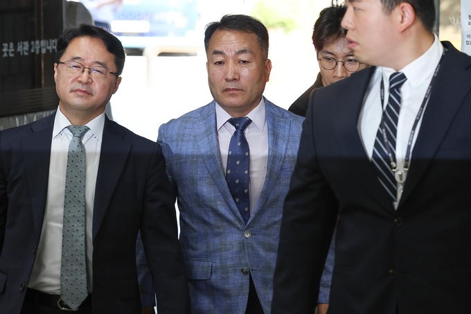 김계환 전 해병대사령관(가운데). (사진=연합뉴스)