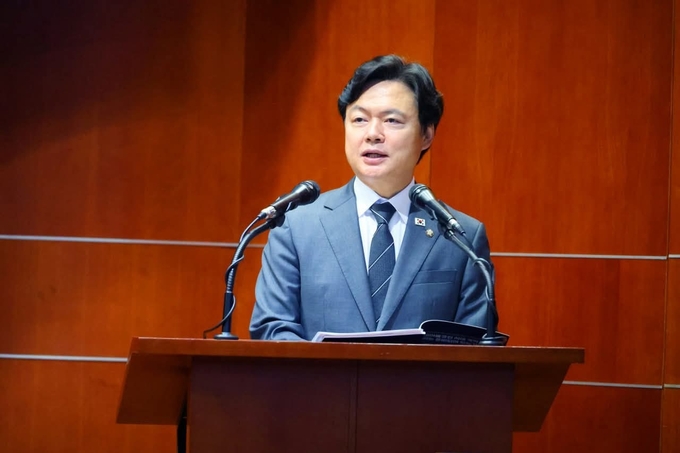 김현정(민주·평택병) 의원이 23일 여의도 금투센터 3층 불스홀에서 열린 '스테이블코인의 제도권 편입을 위한 정책토론회'에서 인사말을 하고 있다. (사진=의원실 제공)