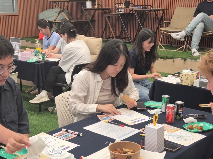 광명시가 청년들의 생생한 일상을 정책으로 연결하기 위한 ‘프리즘 매거진’ 프로젝트를 본격 추진한다. (사진=광명시 제공)