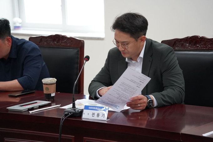 전 의원은 최근 LH 신도시사업2처와의 면담에서 열병합발전소 건립 계획에 대해 전면 철회를 촉구하고 나섰다.(사진/전용기 의원 사무실 제공)