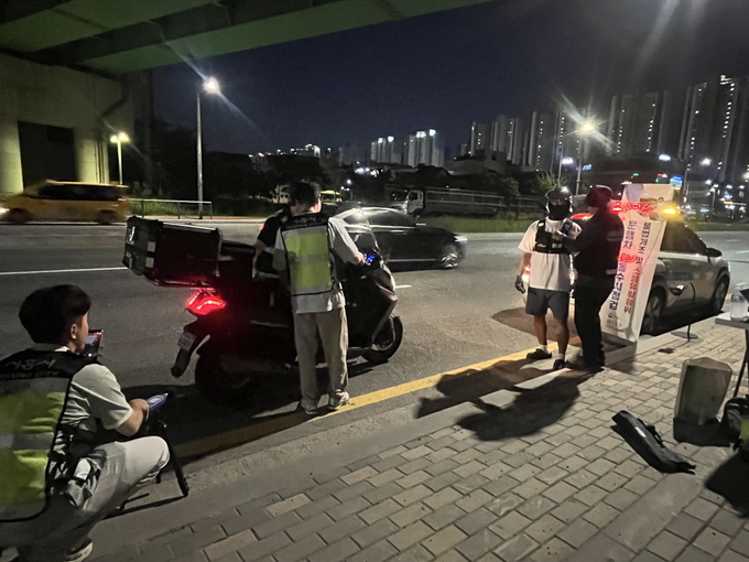 시흥시는 오는 9월 말까지 오토바이 소음 및 불법 개조 행위에 대한 집중 단속을 추진한다. (사진=시흥시 제공).