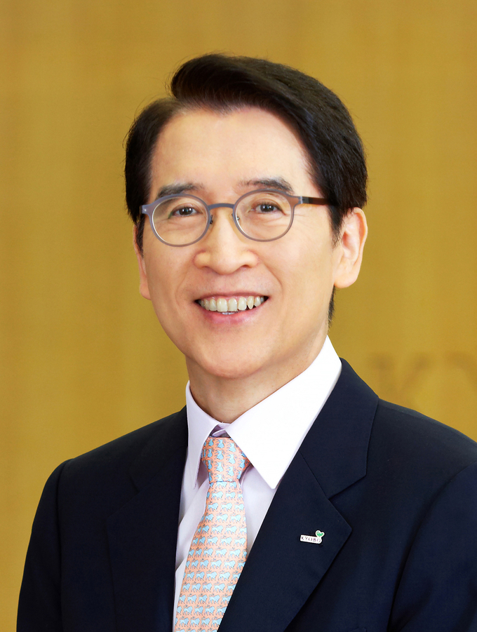 신창재 교보생명 의장, “고객 중심 회사로 변화해야”