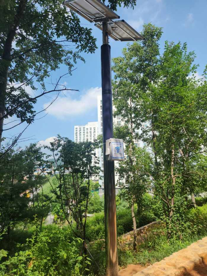 전국 최초 태양광 스마트 폴대 기반 무료 공공 와이파이 설치. (사진=구리시 제공)