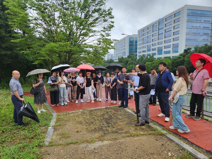 용인특례시 기흥구는 주민참여예산 지역회의를 개최하고 내년 예산에 반영할 8개 사업에 대해 심도 있는 검토를 진행했다. (사진=용인시 제공)