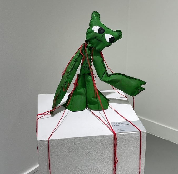 '너는 새가 아니야', 2025, 김참새. (사진=류초원 기자)