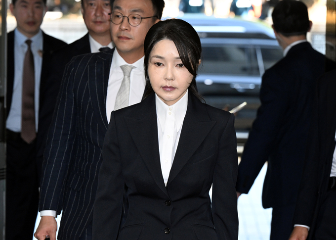  윤석열 전 대통령 배우자 김건희 여사가 12일 구속 전 피의자 심문(영장실질심사)을 받기 위해 서울중앙지법에 출석하고 있다. (사진=연합뉴스)