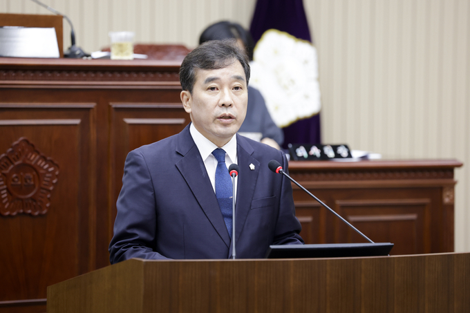 구리시의회 권봉수 의원이 12일 제351회 임시회에서 발의한 '구리도시공사 운영 및 관리에 관한 조례 일부개정조례안'이 원안 가결됐다.(사진=구리시의회 제공)