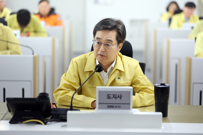 김동연 경기도지사가 18일 경기도청 전시종합상황실에서 열린 ‘2025년 을지연습 최초 상황보고 회의’가에서 발언하고 있다. (사진=경기도 제공)