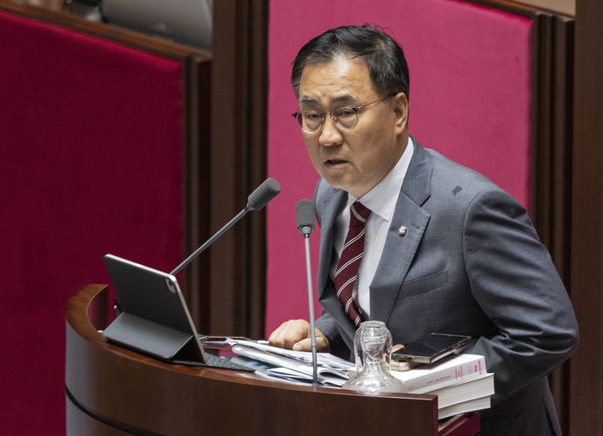 21일 국회 본회의에서 최형두 국민의힘 의원이 EBS법 개정안 무제한 토론을 시작하고 있다. (사진=연합뉴스)
