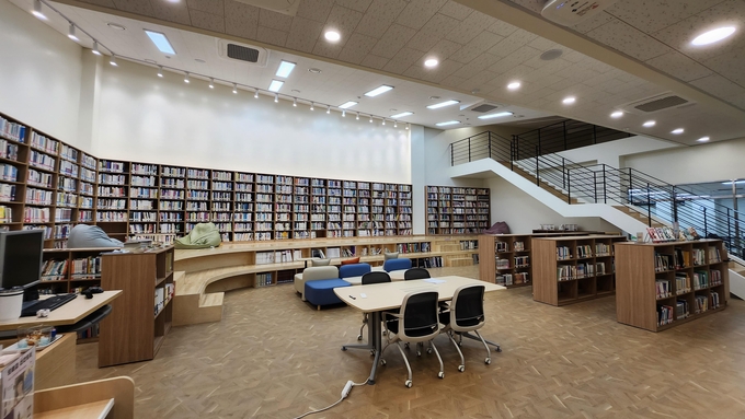 한국도예고등학교 3층 독서복합문화공간. (사진=한국도예고등학교 제공)