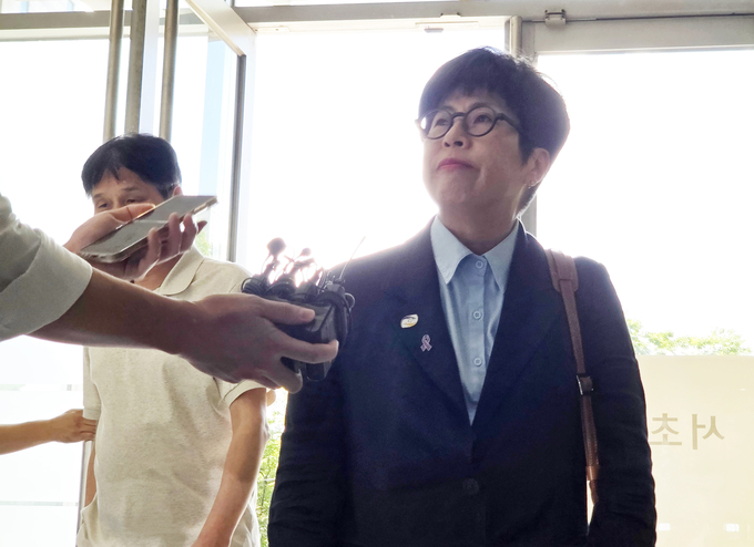  2일 박진 전 국가인권위원회 사무총장이 참고인 조사를 받기 위해 이명현 특별검사팀에 출석하고 있다. (사진=연합뉴스)