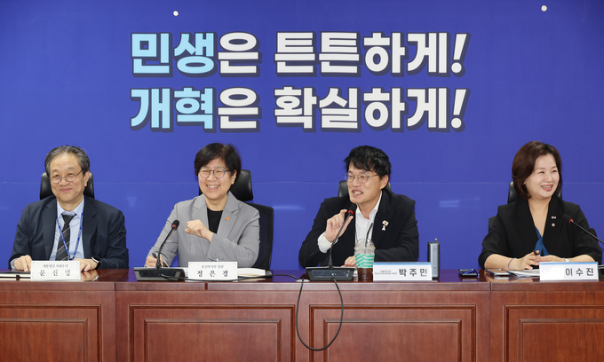 박주민 국회 보건복지위원회 위원장이 4일 국회 의원회관에서 열린 당정대 협의에서 발언하고 있다. (사진=연합뉴스)