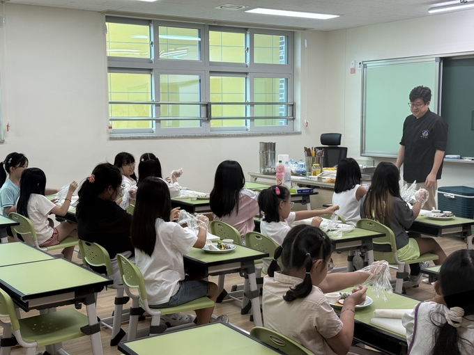 화성오산교육지원청, 지역대학과 함께하는 늘봄학교 대학연계 프로그램 운영 모습. (사진=화성오산교육지원청 제공)