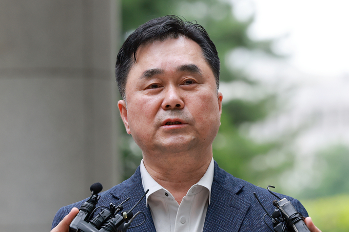  7일 김종민 무소속 의원이 계엄 해제의결 방해 의혹 관련 참고인 신분으로 조사받기 위해 서울 서초구 서울고검에 마련된 조은석 내란특별검사팀에 출석하고 있다. (사진=연합뉴스)