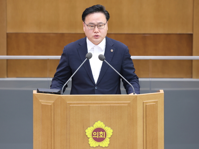 김정영(국힘·의정부1) 경기도의원이 9일 도의회 제386회 임시회 제3차 본회의에서 5분 자유발언을 하고 있다. (사진=경기도의회 제공)