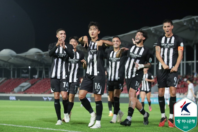 K리그2 성남FC 선수들의 모습. (사진=한국프로축구연맹 제공)