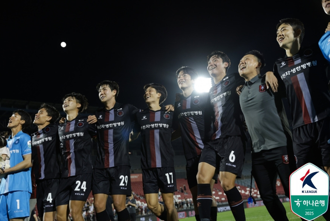 K리그2 부천FC1995 선수들의 모습. (사진=한국프로축구연맹 제공)