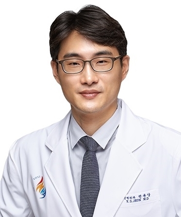 인하대병원 정형외과 전윤상 교수. ( 사진 = 인하대병원 제공 )