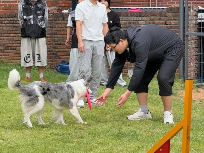 수원시글로벌청소년드림센터, 진로체험 프로그램‘오산대학교 학과체험’ 운영 (사진=수원시 제공)