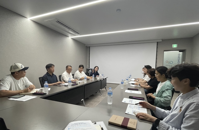 16일 진행된 2025년도 경기도동계체육대회 업무 협의 회의에 참가한 유관기관 관계자들의 모습. (사진=경기도체육회 제공)