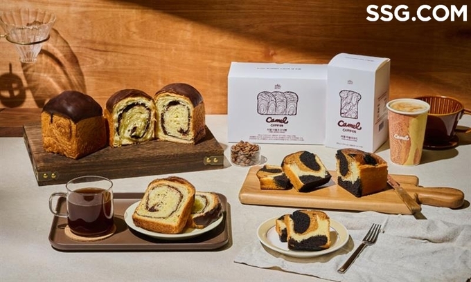 SSG닷컴이 카멜커피의 첫 베이커리 신제품 '초코마블식빵'과 '마블파운드'를 단독 출시했다. (사진=SSG닷컴 제공)