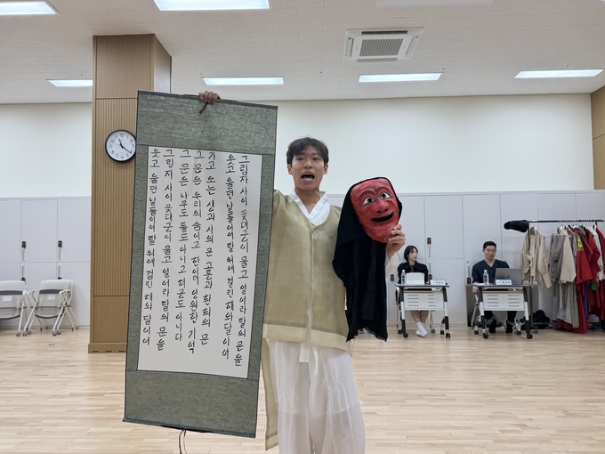 조선유랑연희 탈의 문, 산대의 혼 리허설 현장. (사진=류초원 기자) 
