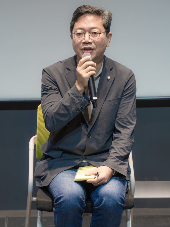 김승원(수원갑) 더불어민주당 경기도당 위원장이 지난 10일 저녁 7시 수원컨벤션센터에서 열린 ‘12·3 내란 극복의 또 다른 주역, 청년당원과 함께하는 토크콘서트’에서 발언을 하고 있다. (사진=더불어민주당 경기도당 제공)