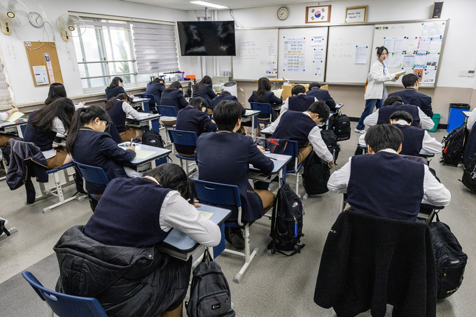  학생들이 전국연합 학력평가를 준비하고 있다. (사진=연합뉴스)