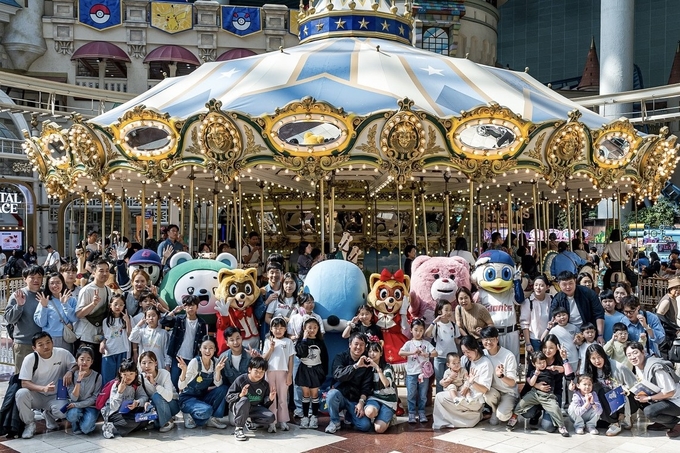 롯데그룹이 지난 17일 잠실 롯데월드에서 '롯데 러브 패밀리 페스티벌'을 열고 임직원과 가족들을 초청했다. (사진=롯데그룹 제공)