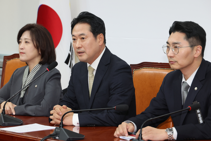 장동혁 국민의힘 대표가 20일 국회에서 더불어민주당의 사법개혁안과 언론개혁안에 대한 입장을 밝히고 있다. (사진=연합뉴스)