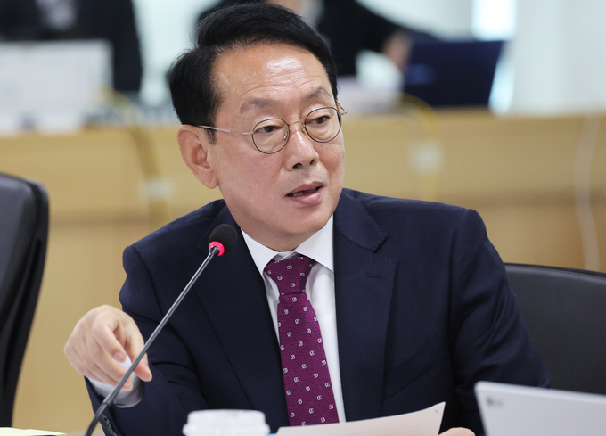 20일 경기도 수원시 영통구 경기도청에서 열린 국회 국토교통위원회의 경기도에 대한 국정감사에서 국민의힘 김도읍 의원이 질의하고 있다. (사진=연합뉴스)