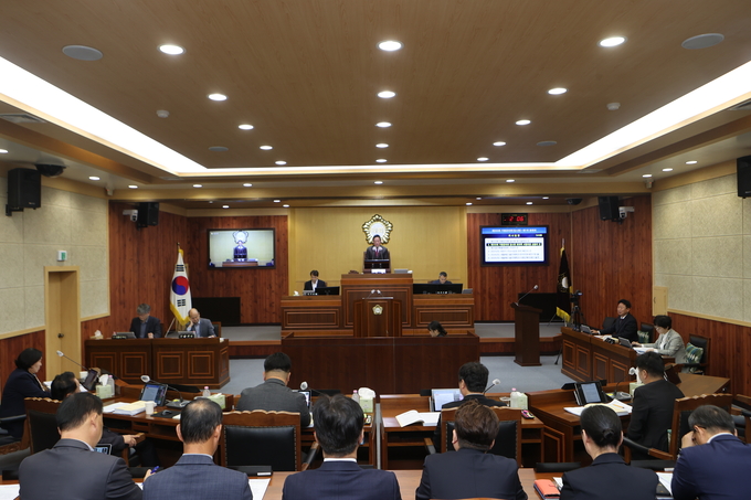 가평군의회는 10월21일 오후2시 제333회 임시회를 개회하고 오는 10월29일까지 총 9일간의 일정으로 회기에 돌입했다. (사진=가평군의회 제공)