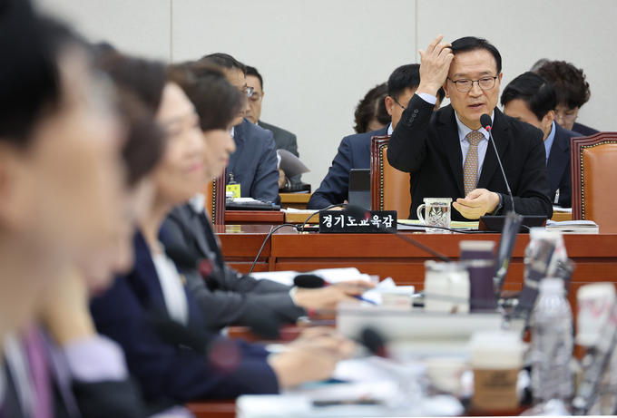  임태희 경기도 교육감이 지난 20일 서울 여의도 국회에서 열린 교육위원회 국정감사에서 발언하고 있다. (사진=연합뉴스)