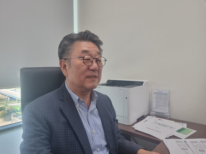 중첩규제를 푸는 것과 시의 균형발전에 대해 많은 고심을 하고 있는 강제상 남양주시정연구원장. (사진=남양주시정연구원 제공)